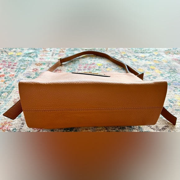 Persaman New York Leather Tote - Picture 7 of 15